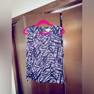 ••4/$20 CLOTHING SALE•• Calvin Klein Women's Large Sleeveless Abstract Blouse